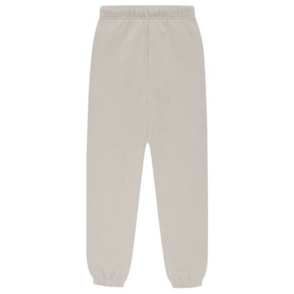 NWT Fear of God Essentials Kids Sweatpant 'Silver Cloud' - Picture 2 of 5